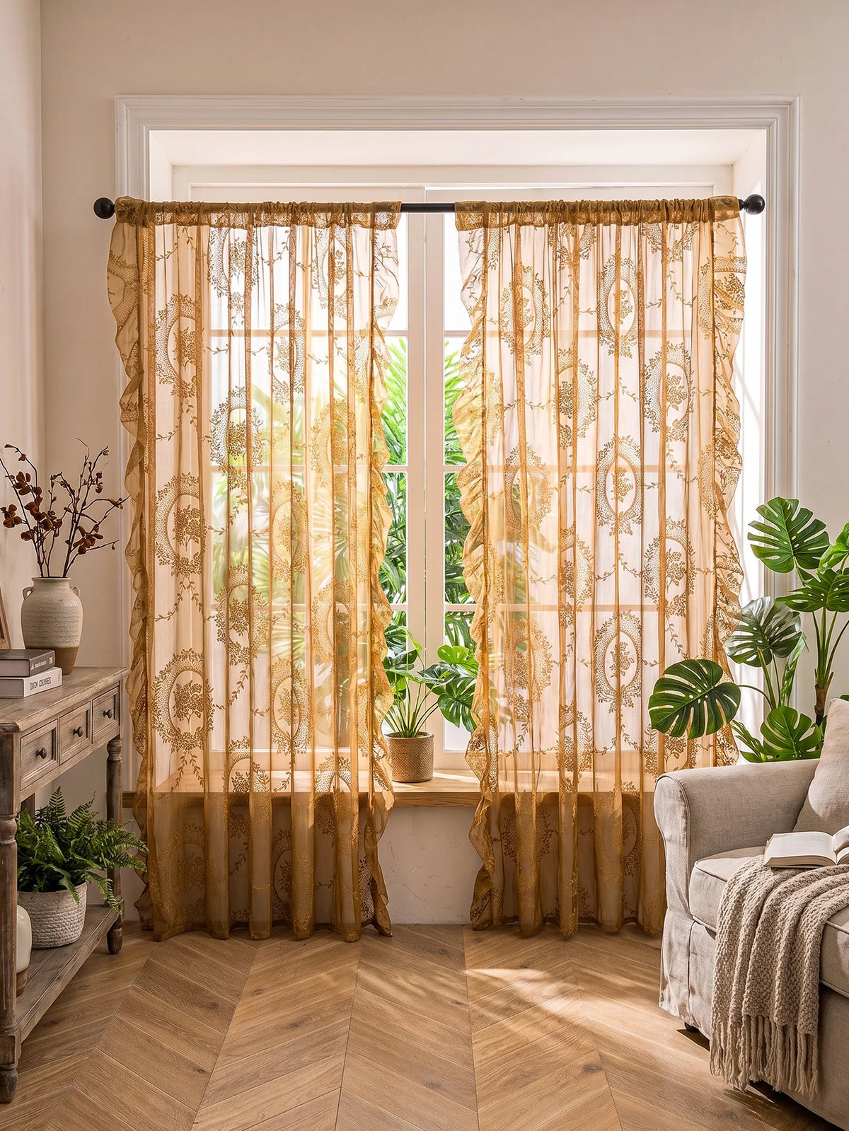 rideau floral semi transparent classique brodé fleurs beige clair salon décoration intérieure polyester