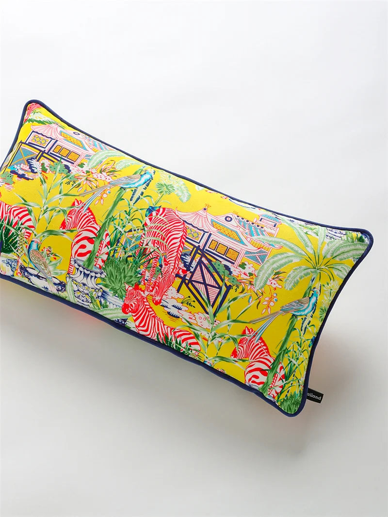 housse coussin scénique imprimé motif oriental cavaliers pagodes animaux moderne bleu rouge vert noir