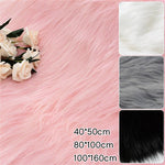 tapis fourrure synthétique blanc rose gris noir moderne résistant clips fixations bricolage photography background