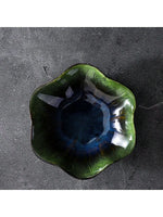 assiettes bijoux rose bleu vert rayures concentriques bordure dorée moderne élégantes rangement exposition