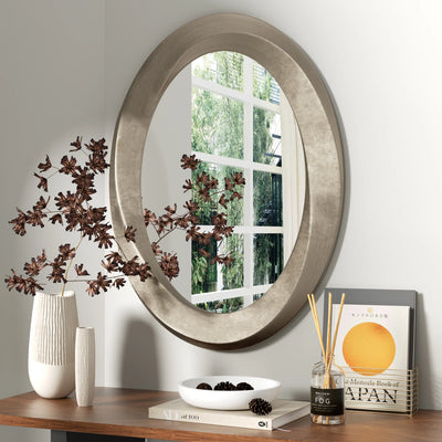 Miroir mural ovale baroque doré vintage vu de face