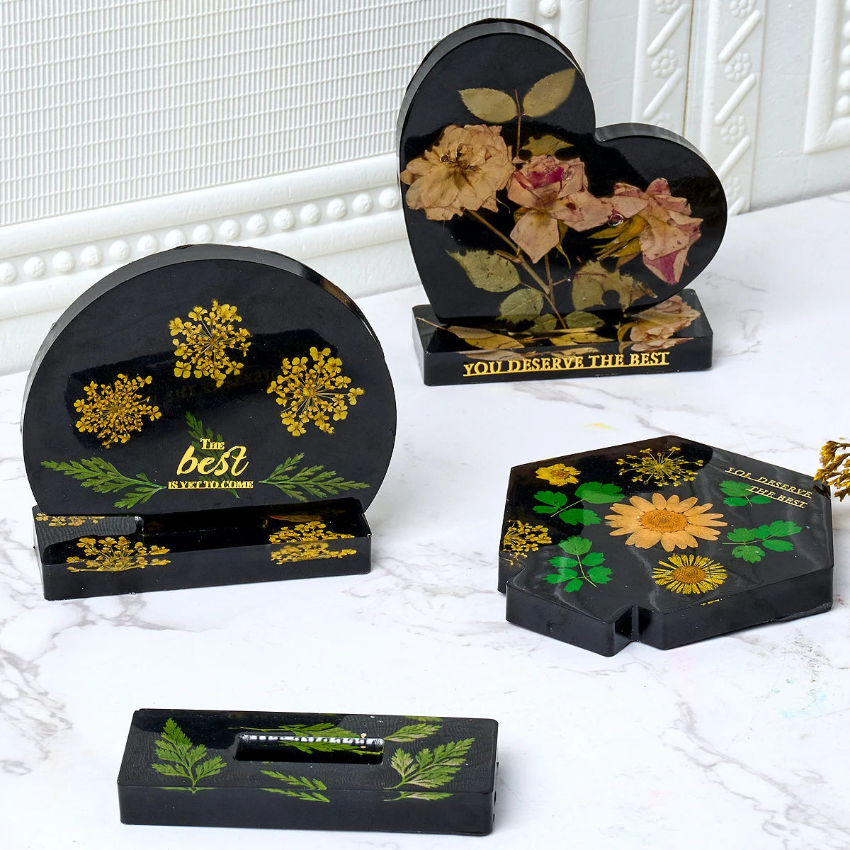 outil fabrication photos personnalisées résine fleurs séchées couleurs variées floral moderne décoration murale fait