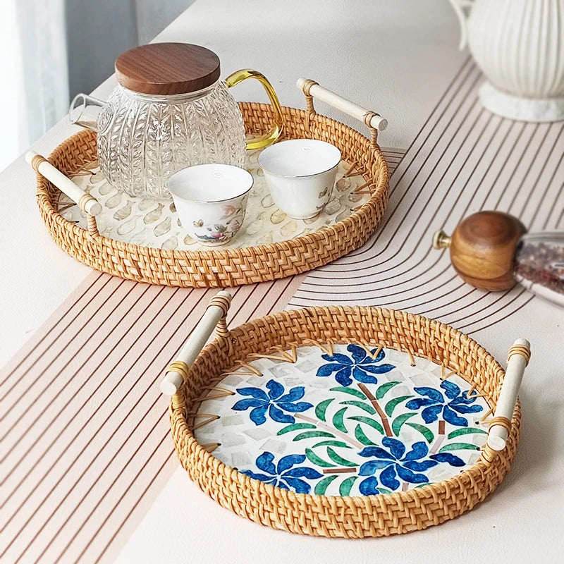 assiette rotin naturel motif fleurs boho rustique poignée bois décoration cuisine