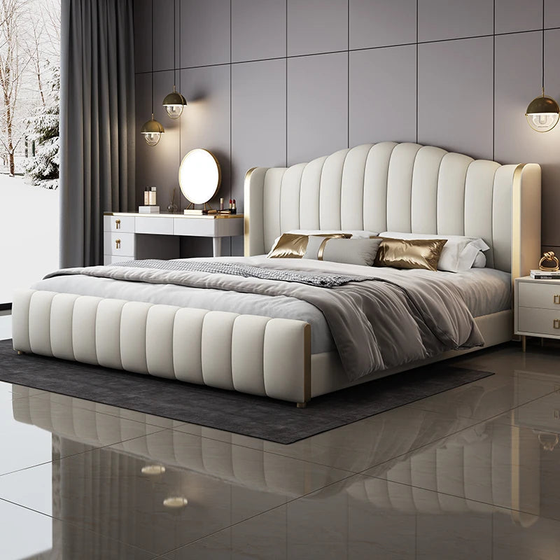 lit double moderne beige cuir texture lignes verticales tiroirs latéraux chambre bois épuré