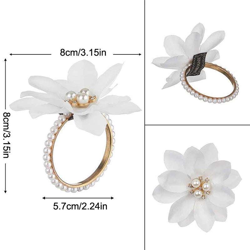 anneaux serviette fleurs blanches dorées classique rouge vert blanc mariage banquet dîner