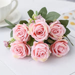 bouquet roses artificielles soie rouge blanc vert decoration mariage anniversaire intérieur classique romantique