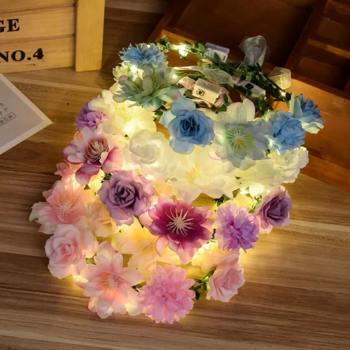 couronne fleurs lumineuses rose blanche bleue violettes vertes occasion fête anniversaire mariage noël boho