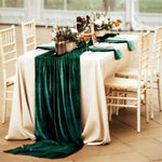 nappe table runner velours texturé bordeaux vert beige festive élégante mariage anniversaire assiettes verres