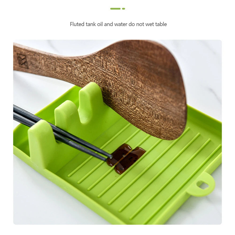 support ustensiles cuisine moderne vert clair gris blanc rainuré adhésif spatule bois couteau poisson