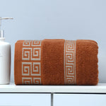 serviettes bain coton brodées géométriques bleu marine marron blanc absorbantes machine