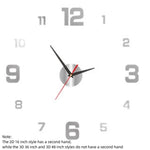 horloge murale moderne minimaliste vert lumineux noir doré numéros relief fond obscur quartz aiguille
