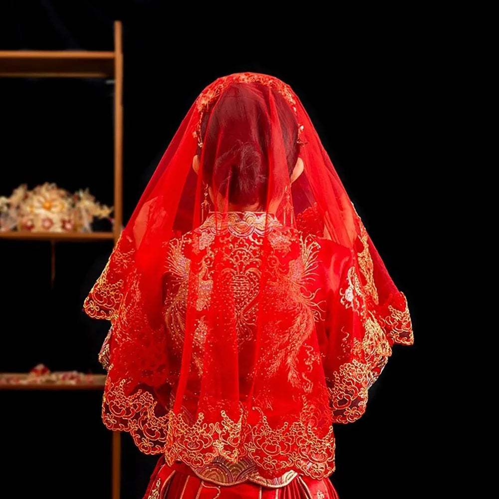 voile mariage rouge broderie dorée ornements floraux classique traditionnel opacité 100x100cm