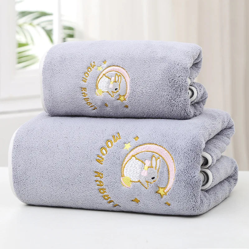 serviette bain velours brodé lapin étoiles arc ciel rouge jaune bleu rose Halloween decorative