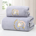 serviette bain velours brodé lapin étoiles arc ciel rouge jaune bleu rose Halloween decorative