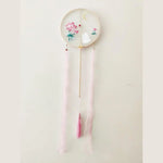 éventail traditionnel artisanal brodé fleurs oiseaux pompon poignée bois couleurs vivesbranches textiles soie bambou
