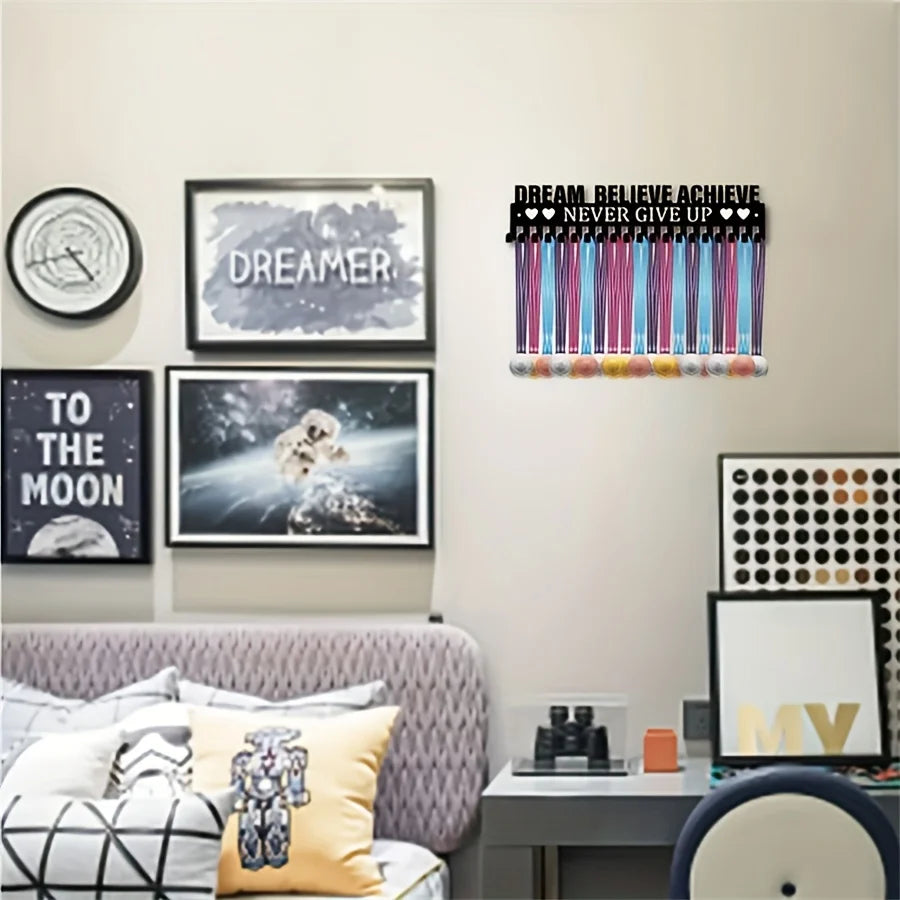 porte médailles mural noir argenté doré cœurs motivation sportifs decals vibrant