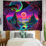 Tenture alien utilisée comme couvre-lit chambre bohème