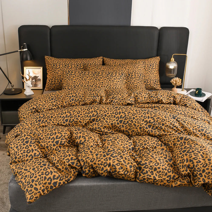 Housse de couette guépard réversible sur lit double avec décoration moderne