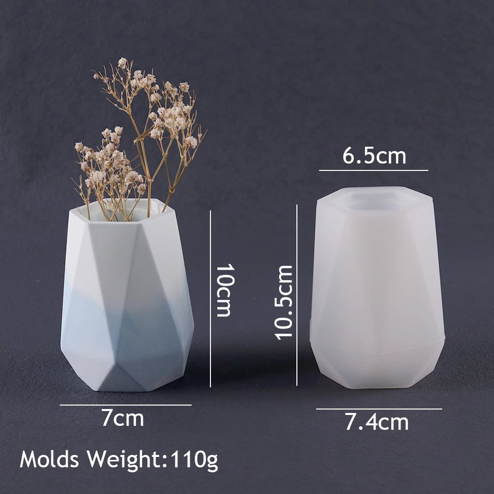 moulages silicone vases blanc bleu marine fleurs artificielles moderne minimalisteDecoration intérieure