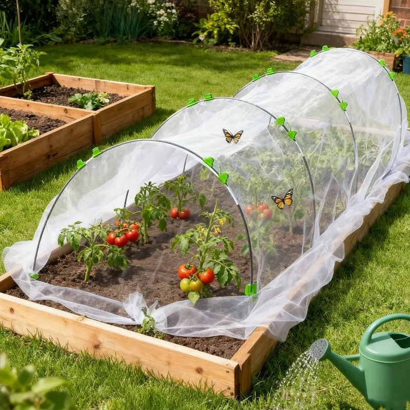 tunnels culture mini serres protection plantes structure métal tissu translucide tomates laitues jardin rustique