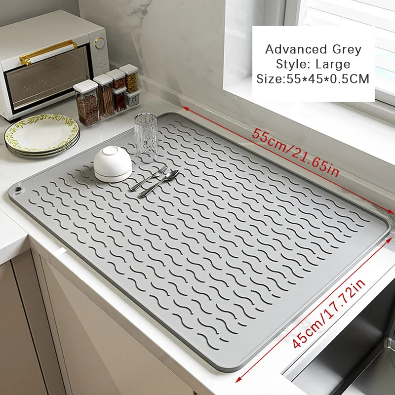 tapis cuisine silicone gris rayures ondulées moderne antidérapant assiettes cuillères verres bols