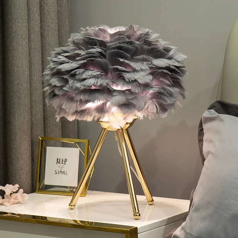 lampe table plumes moderne blanc bleu marine rose gris pieds métal doré