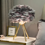 lampe table plumes moderne blanc bleu marine rose gris pieds métal doré
