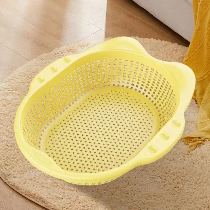 panier linge moderne tapis noir tapis blanc jaune gris rose petits trous transparent pratique