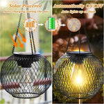 Détail de la lanterne solaire avec panneau solaire intégré