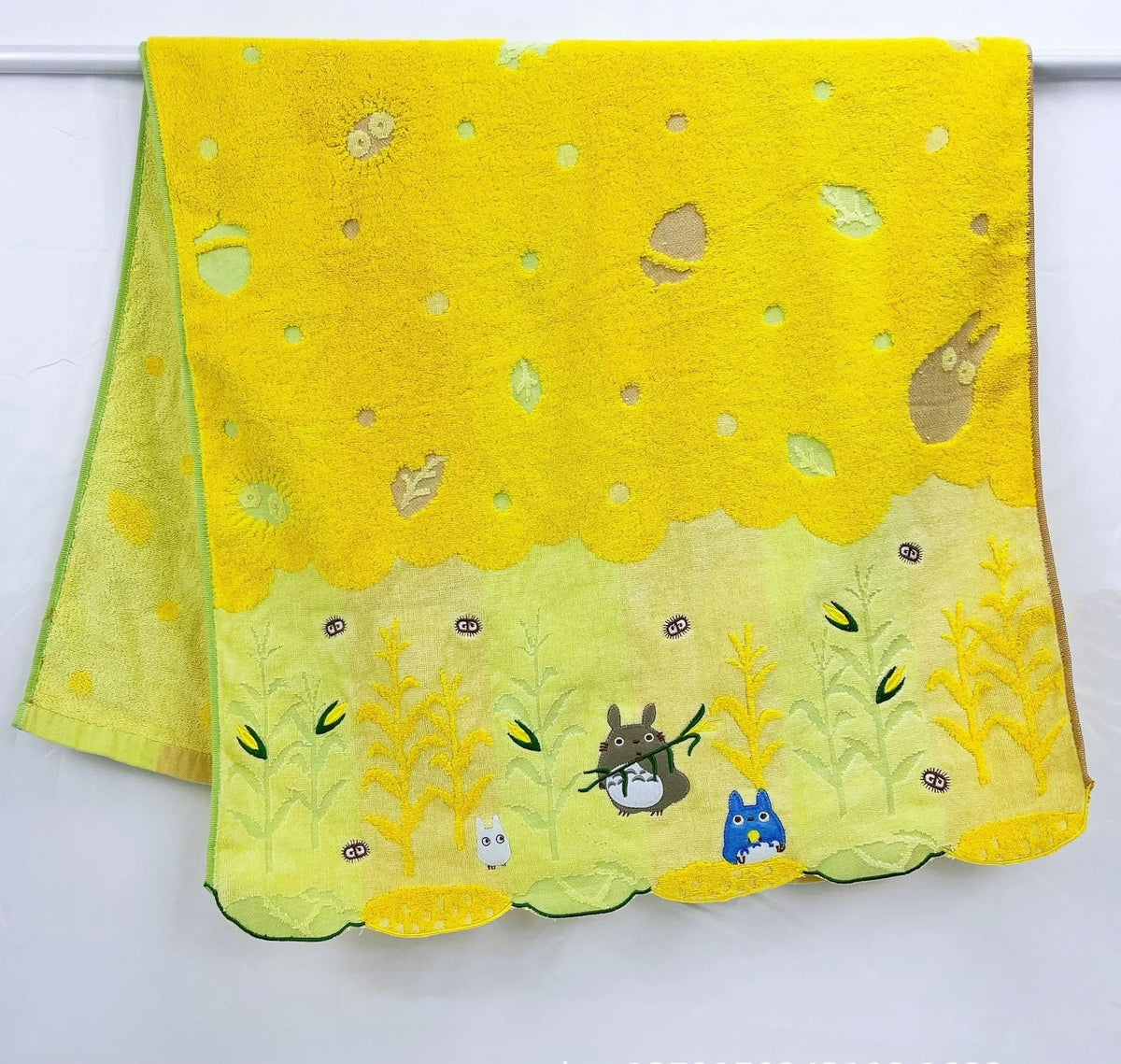 serviette bain plage coton totoro fleurs motifs enfantins vert rouge gris roseclair