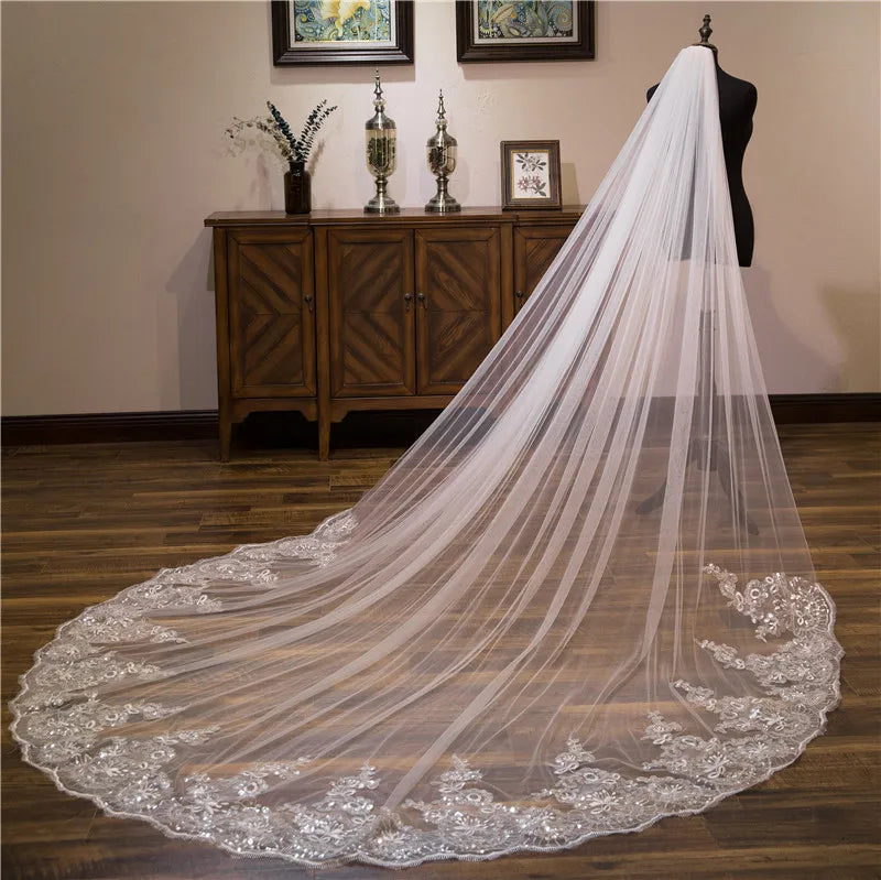 voile mariée classique broderie florale dentelle translucide blanc crème bordure élégante paillettes monocouche