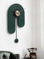 Horloge murale bois design vue de face