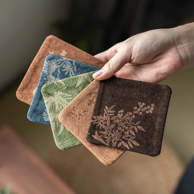 serviettes table imprimées florales marron vert bleu respectueuses environnement traditionnelles