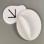 panneau toilettes moderne symboles homme femme flèche blanc adhésif 16.5cm 15.5cm