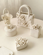 vase decoratif blanc roses relief porcelaine classique tasse bol plat boite rond coeur carreeDecoration