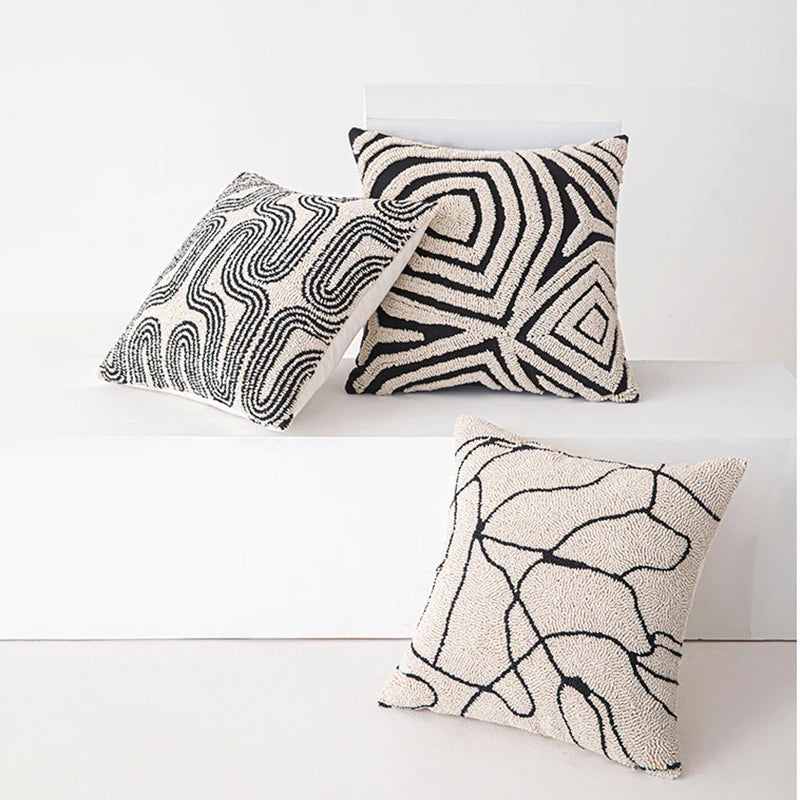 coussin brodé géométrique moderne beige noir amovible lavable
