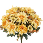 bouquets fleurs artificielles rose turquoises intérieur mariage décoration maison vases différents vintage floral