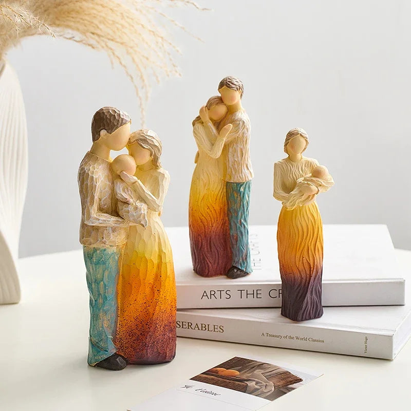 figurines decoratives abstraites famille couple emotions texturées bois sculpté couleurs vases tournesols