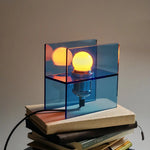 lampe table moderne bleu translucide lumière led base acrylique adhésif chambre