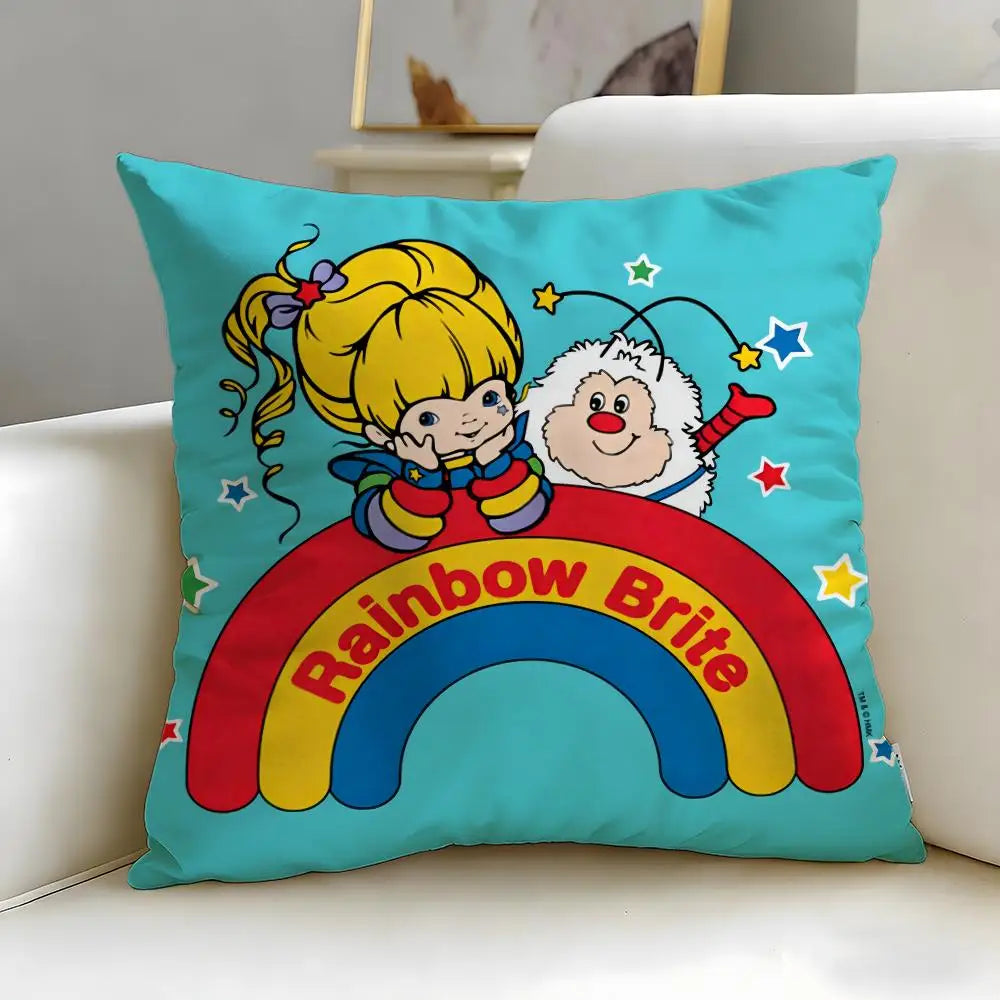 housse coussin vintage cartoon arc ciel personnages étoiles 45x45cm polyester bleu jaune rose noir