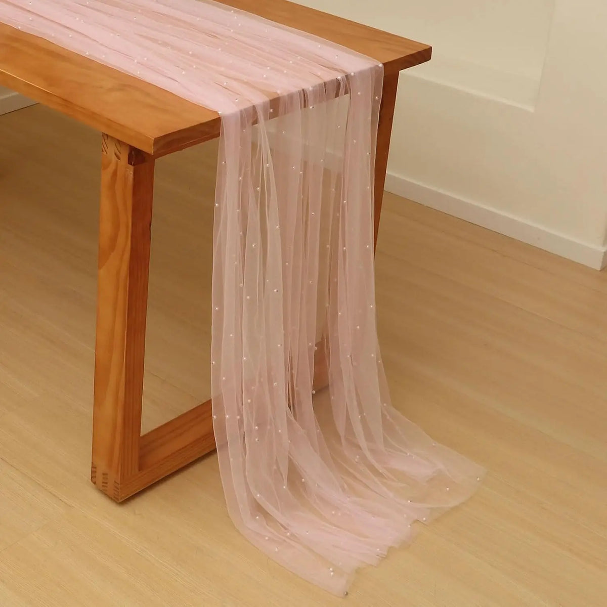 nappe tulle roses dentelle transparente bohème élégante décoration table anniversaire mariage festive