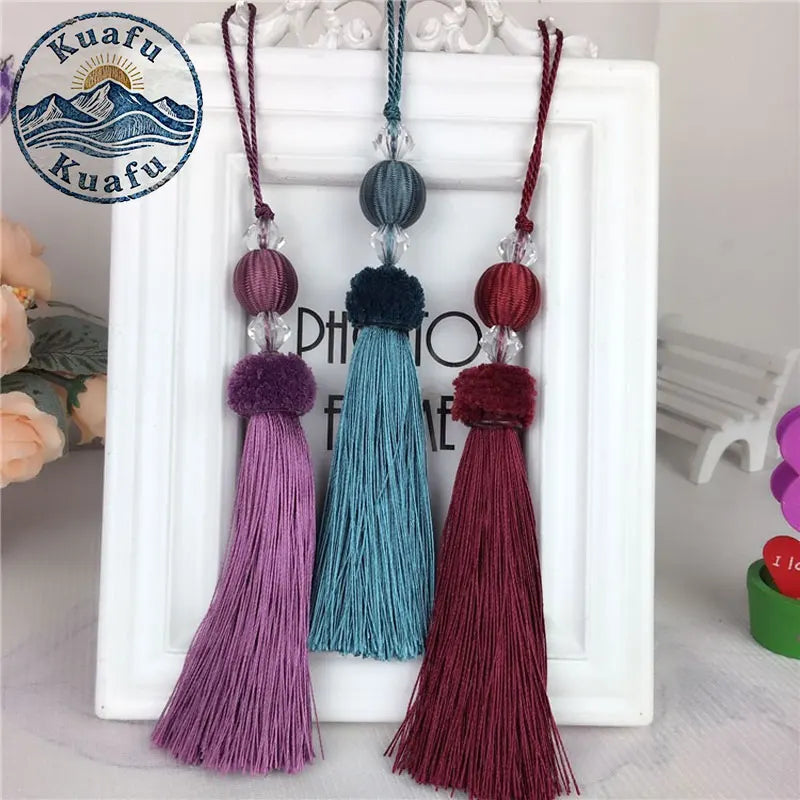 pompons décoratifs translucides franges rideaux décoration intérieure élégante