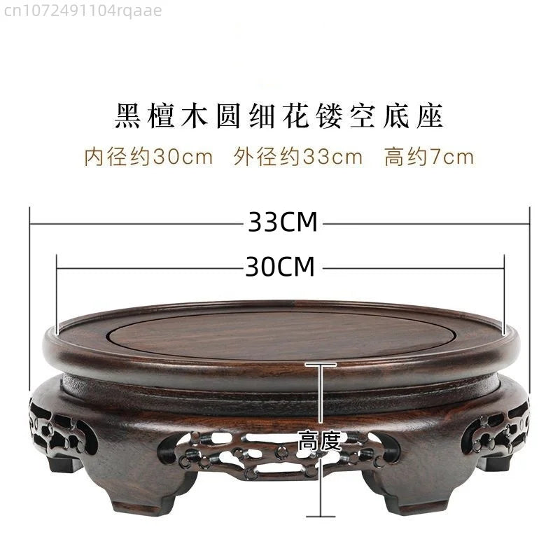 support vase bois marron foncé texture naturelle classique découpes décoratives artisanal circulaire exposant fleur