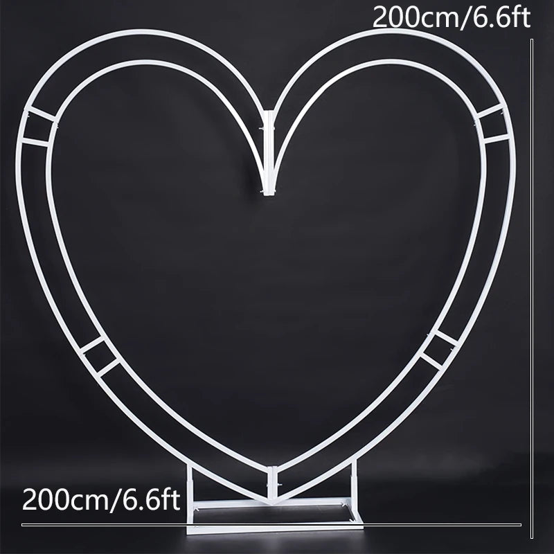 arche decorative coeur roses rouges blanches evenements anniversaires fete mariage deco romantique lettres lumineuses