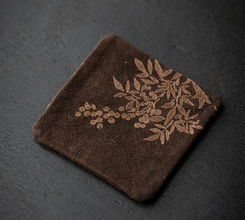 serviettes table imprimées florales marron vert bleu respectueuses environnement traditionnelles