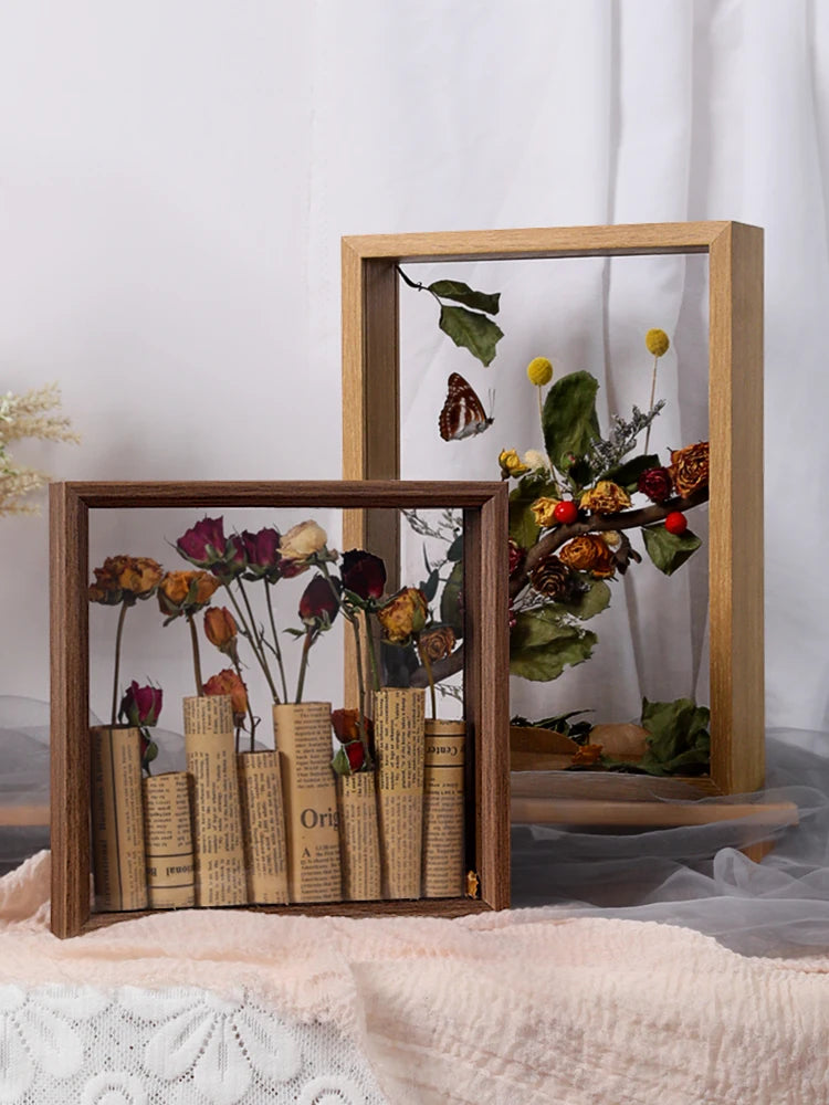 Détail fleurs séchées dans cadre 3D