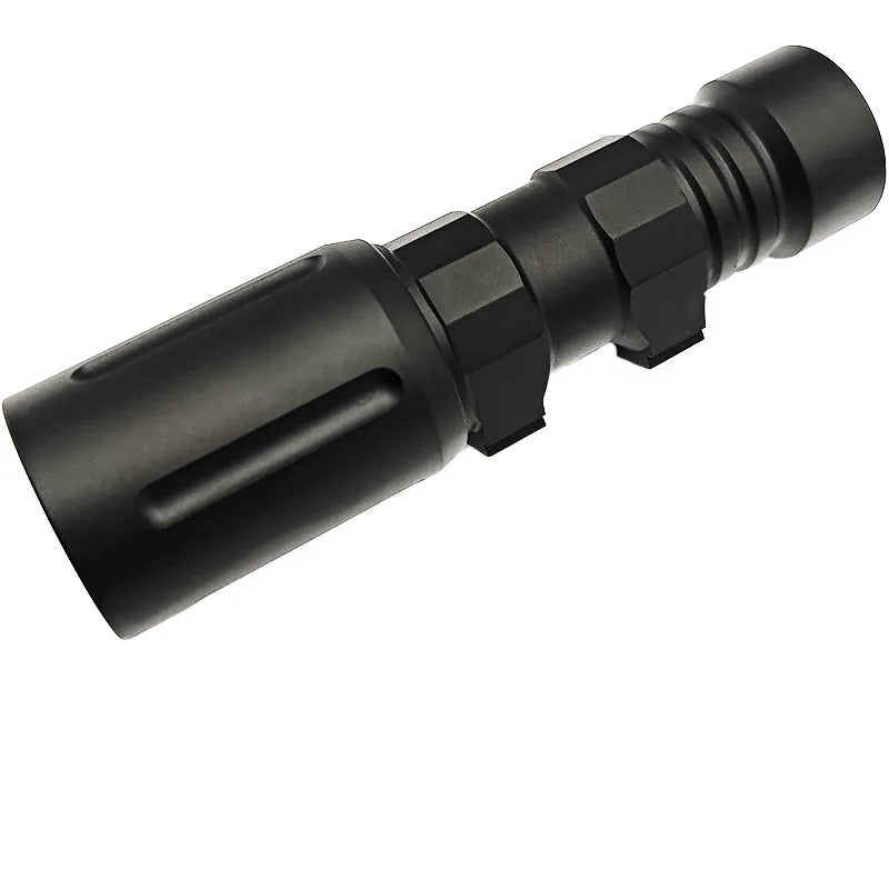 lampe torche noire marron moderne robuste batteries cr123a 16340 led haute puissance