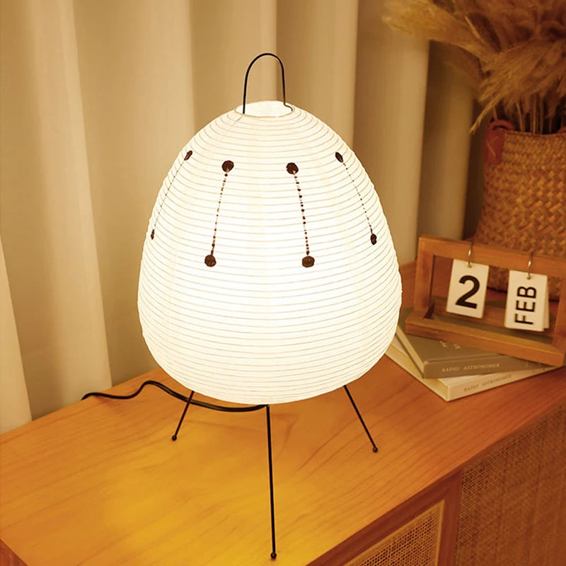 lampe table moderne blanc rayures noires tissu opaques tringles câble électrique 10w flux lumineux