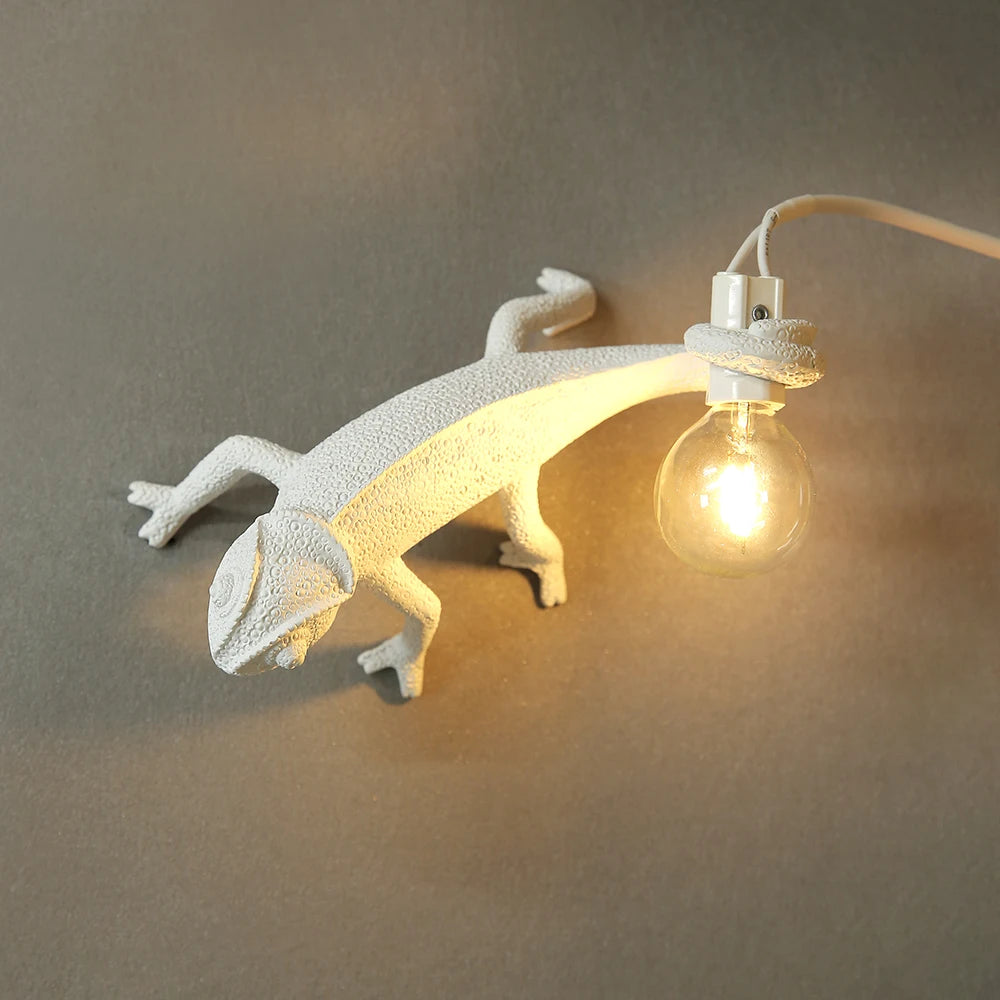 lampe posée lézard blanc texture moderne adhésif ampoule câble électrique chambre coucher lumière led