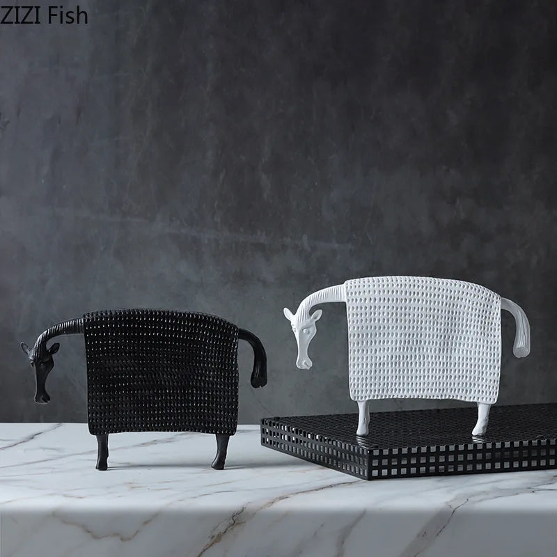figurines animales vaches résine noir blanc modernes minimalistes décoratives deux image